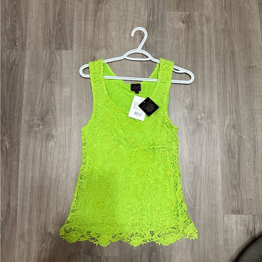 NWT COLOR WORKS SZ. MED